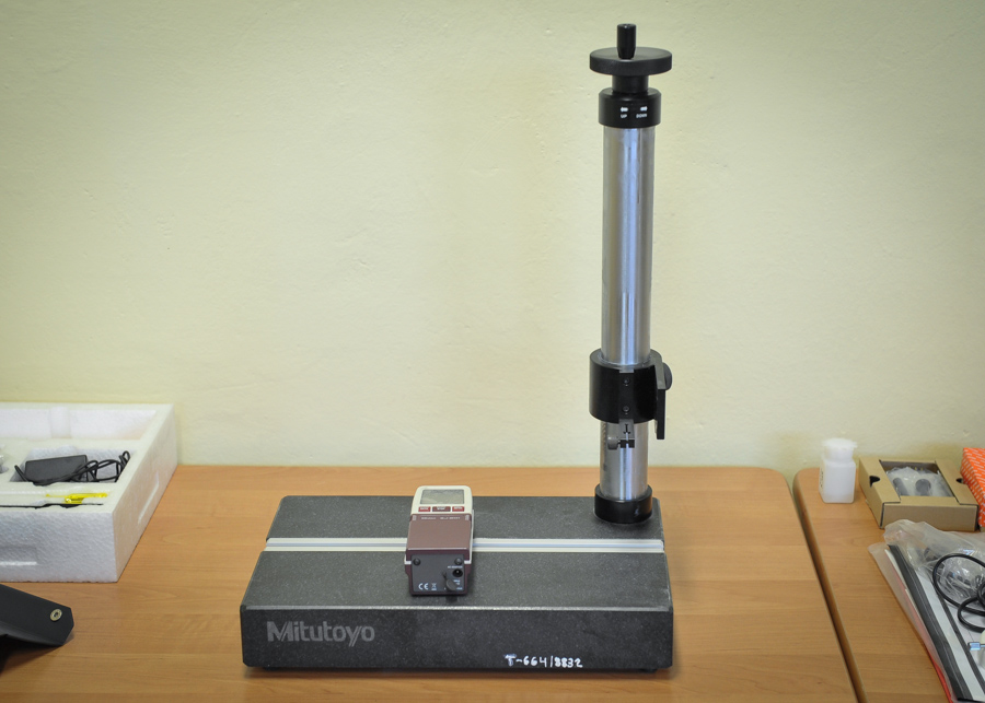 Mitutoyo Micro Hardness Tester